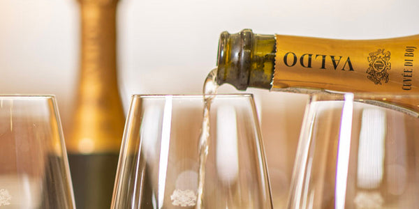 Die goldenen Regeln zum Servieren von Prosecco